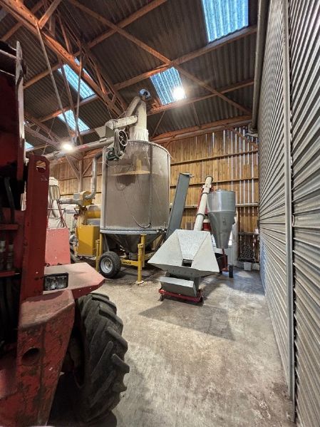 Fichier:Séchoir à grain.jpg