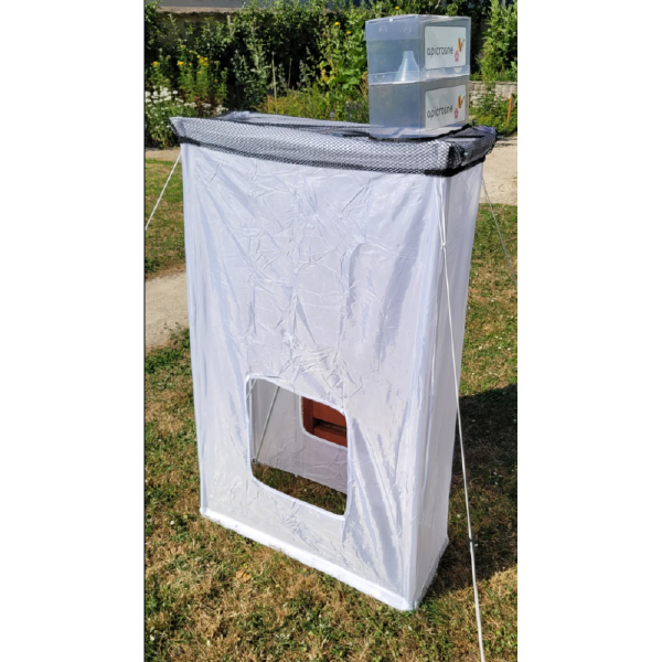 Fichier:Tente anti-frelon.jpg